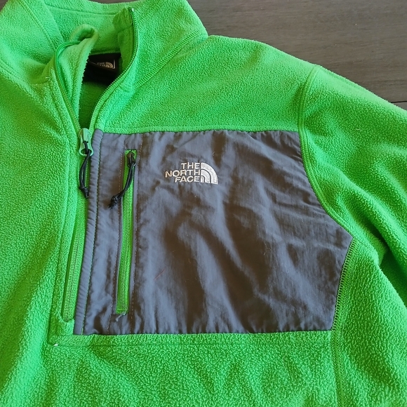 The North Face Green Fleece Pullover Excellent Condition Size M - Picture 3 of 4
